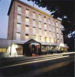 Szálloda Toscanini Parma