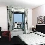 Toscanini Hotel